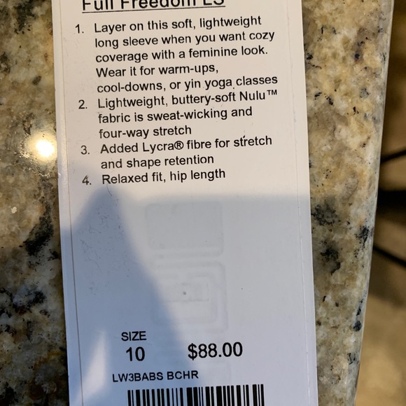 Lulu lemon full freedom top - Picture 2 of 3